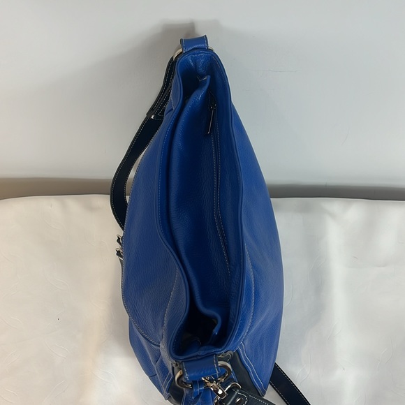 Giordano Blue and Black Leather Shoulder Bag Purse - Picture 9 of 17